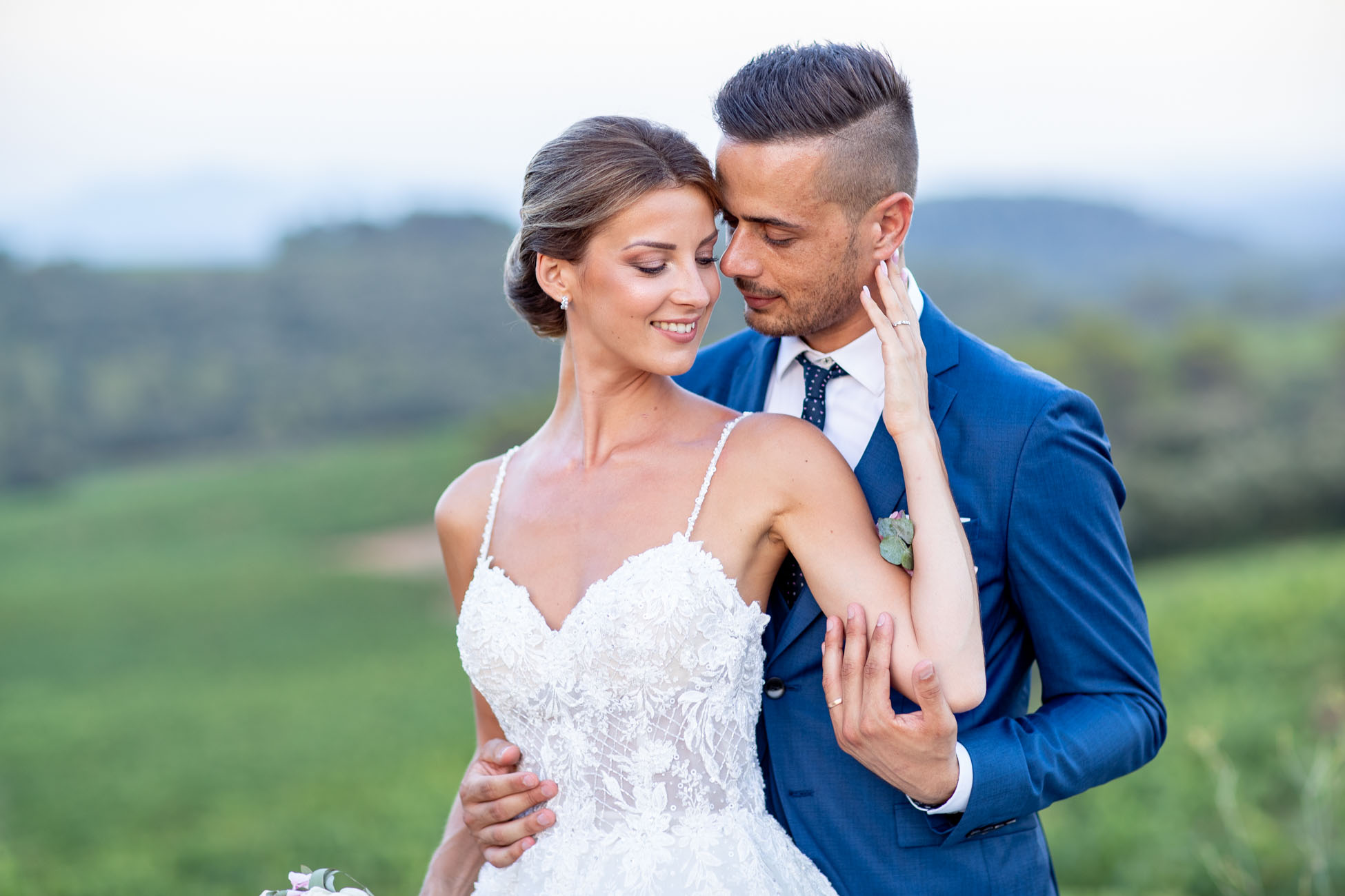 Le mariage romantique de S+T au Chateau du Font de Broc